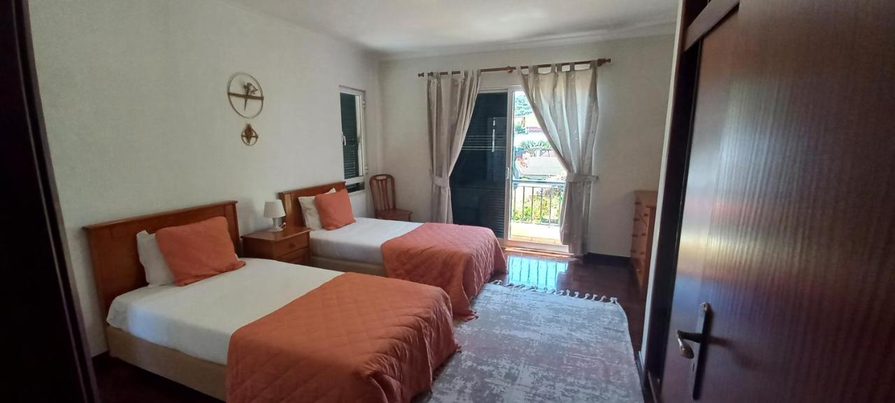 Costa Azul Apartment Порто Мониз Екстериор снимка