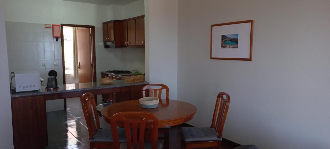 Costa Azul Apartment Порто Мониз Екстериор снимка